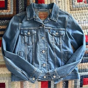 Vintage Levi’s Classic Women’s Denim Jacket